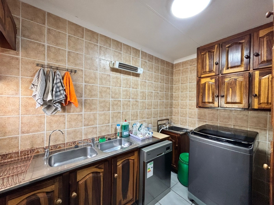 3 Bedroom Property for Sale in Flimieda North West